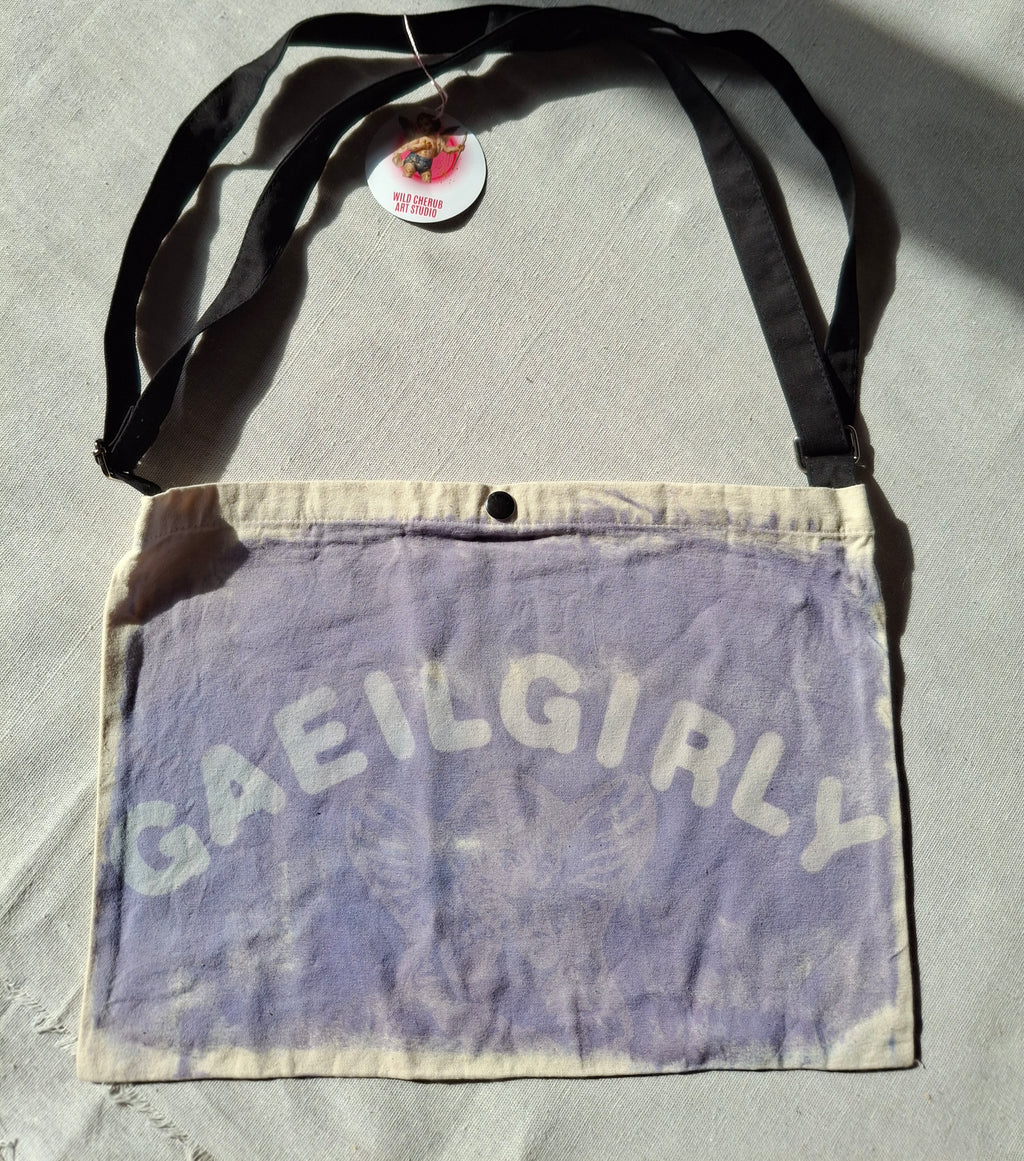 Gaeilgirly adjustable
